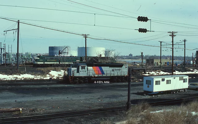Orig slide NJT Jersey EMD GP40PH 4109 SOU EMD 4333 South Amboy NJ 1982 BIN