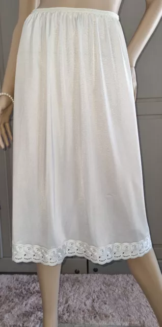 St Michael M&S L Orlo Ricamato Morbido Satinato Mezza Crema 12-14 Uk 28" Lungo