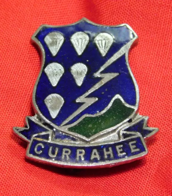 Scarce WWII US Army 506th PIR Unit Crest Pin Theater Made (British) Airborne DUI