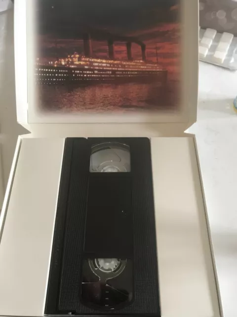 Titanic coffret collector VHS-Video VF etat neuf jamais visionné 3