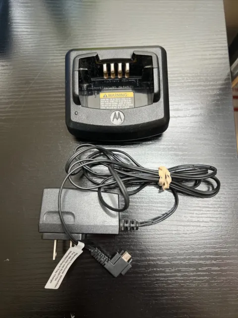Motorola Standard Charger RLN6175A w/ RPN4054A AC Adapter with cable