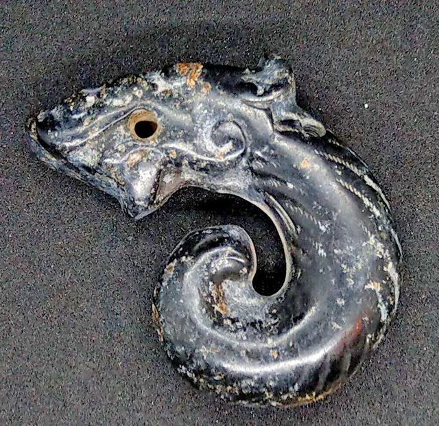 ANCIENT JADE WOLF Dragon Sculpture of Old Jade Meteorite