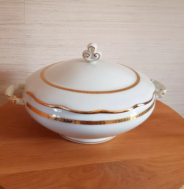 Soupière en porcelaine blanc et or