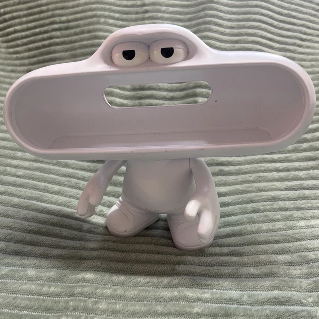 Beats pill top dude stand