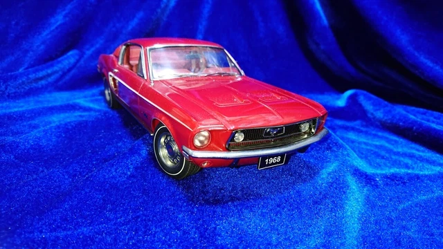 Diecast 1/18: Mustang GT390 1968 par Autoart