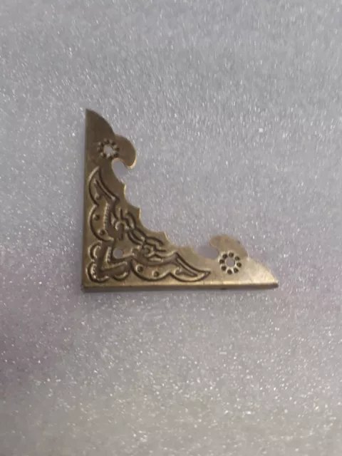 4 supports d'angle décoratifs, pour petites armoires, boîtes à bijoux, laiton fin antique