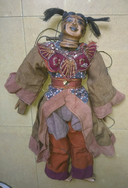 Grande Marionnette De Théâtre Ancienne – Poupée Gitane 95 Cm