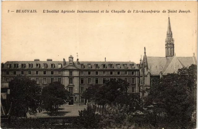 CPA AK BEAUVAIS - L'Institut Agricole International et la Chapelle (423747)