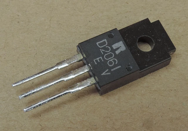 20 X TRANSISTOR 2SD2061 ROHM NPN 80V 3A 30W 8MHz hFE min.30 TO220 £19. ...