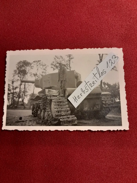 FOTO WW2 /Beutepanzer /Russicher Panzer/ 2. Weltkrieg EUR 16,50