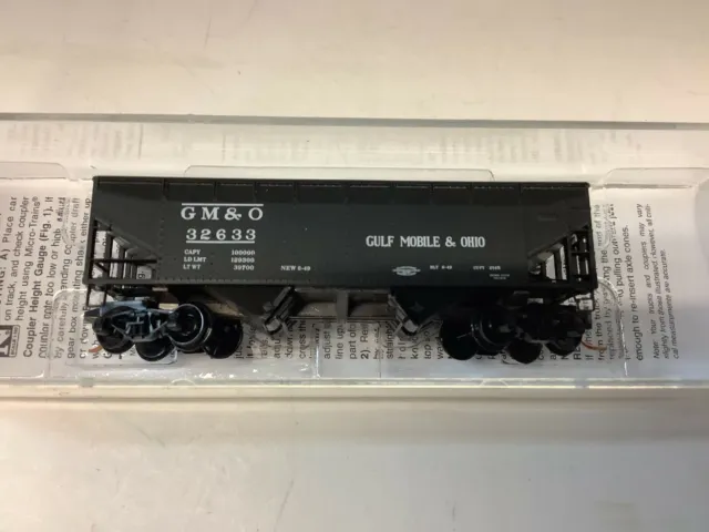 Micro Trains #055 00 540 N scale "GM&O” 33' twin bay hopper Rd. #32633