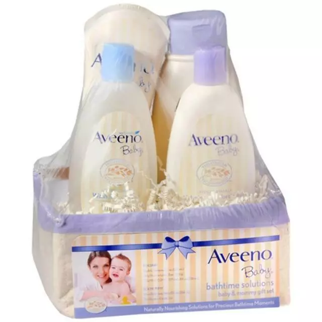 Aveeno Baby Mommy & Me Daily Bathtime Gift Set Including Baby Wash & Shampoo,