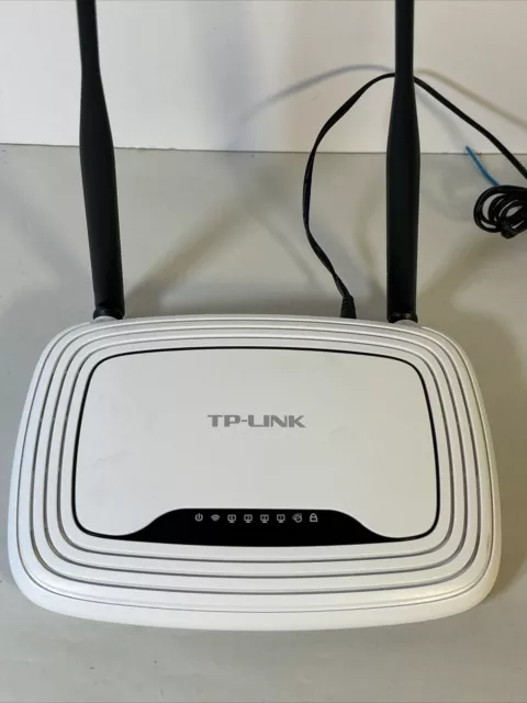 TP-Link TL-WR841N 300Mbps Wireless N Router - Great Condition