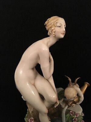 Porcelain Capodimonte, G.Cappe' "Venus bathing with attendant Cupid" c.1962 3