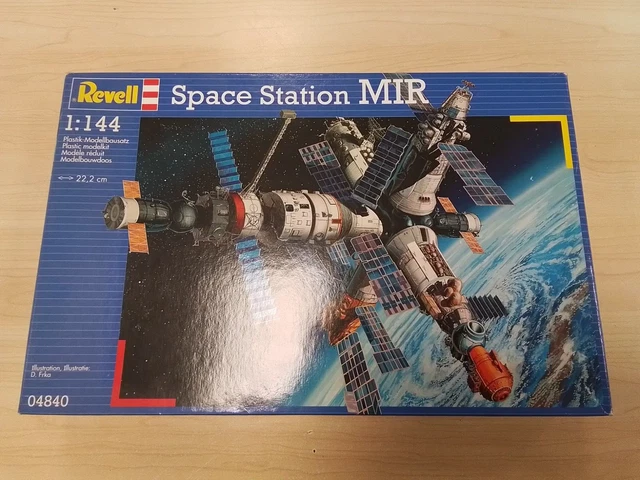 REVELL SPACE STATION MIR 1/144 scale Model Kit #9002 £29.99 - PicClick UK