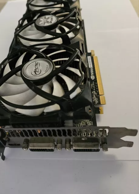 GPU Gigabyte GTX 470 - GV-N470D5-13I-B Arctic Cooling Accelero XTREME Plus II 3