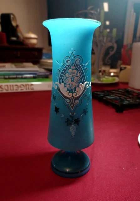 Vase En Opaline rare Bleu givré À Décors floral émaillé et Doré Napoléon III