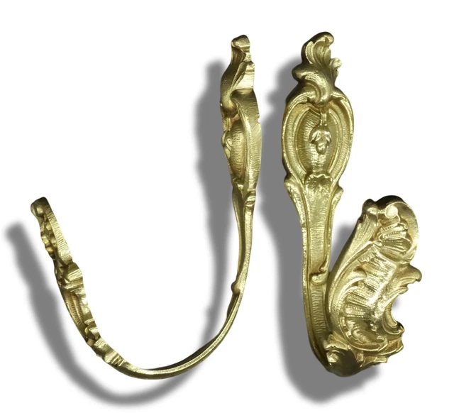 Paire de candélabres style Louis XV en bronze doré, XIXème siècle
