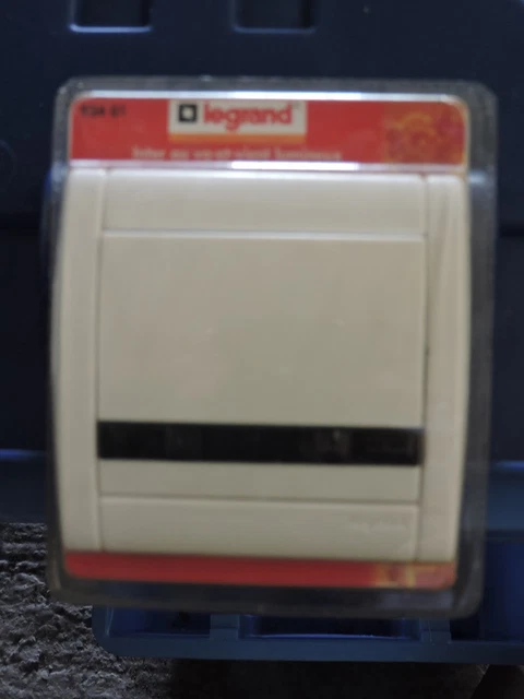 sagane 1 inter va et vient lumineux opalis legrand 92401 a l unité