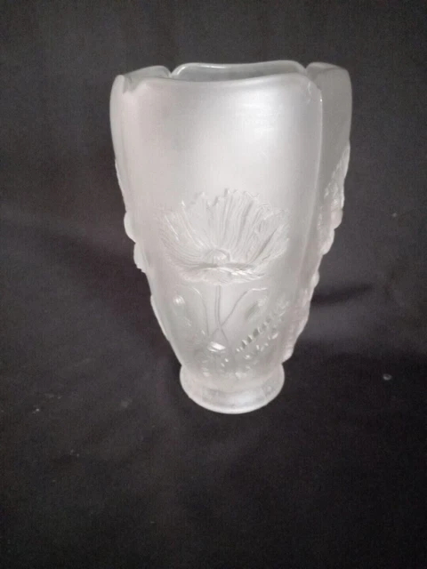 Rare vase opalescent en verre soufflé moulé,René Lalique,modèle Gui