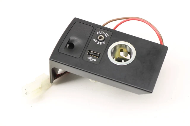 2010-2015 BMW 750I XDRIVE - Center Console Power Outlet / AUX / USB / TRIM