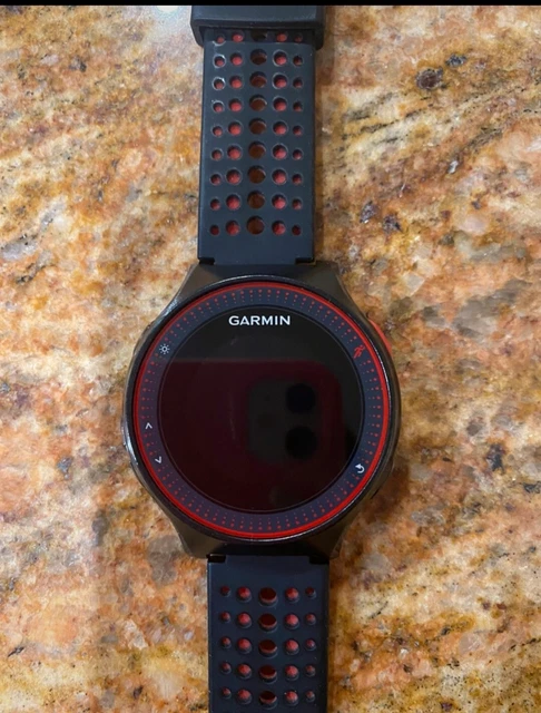 Garmin Forerunner 225 ottimo.  GPS. Cardio al polso .Corsa.Contapassi bluetooth