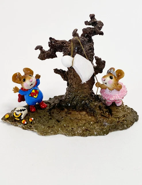 Wee Forest Folk Sister's Ghostly Trick - M-339 2006 Retired