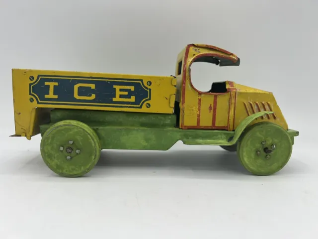 Vintage 1930s J Chein Co USA tin toy Ice Truck 8 1/2 long
