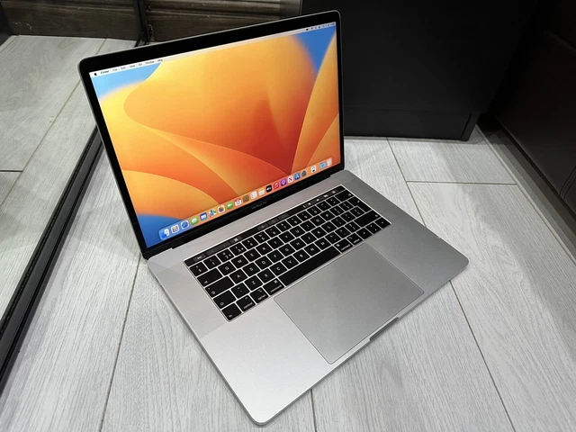 Apple MacBook Pro Retina 15.4” 2018 512GB SSD 16GB Ram 2.6GHz 6-Core i7 Pro 560X