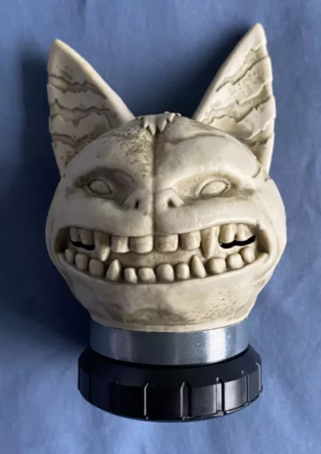 Star Wars Loth-cat lightsaber pommel - Savi’s Workshop Disney Parks exclusive