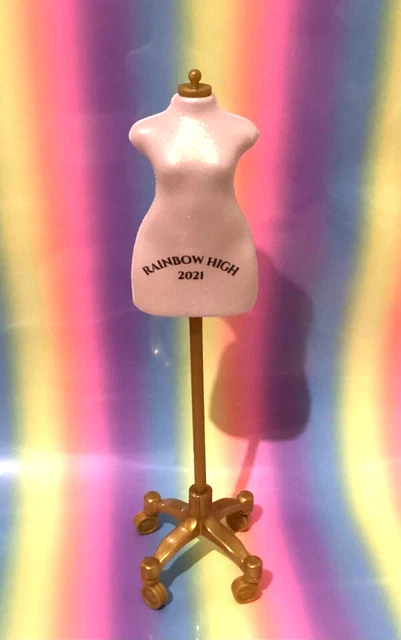 Rainbow High Doll Accessoires Clothes MANNEQUIN Jett Dawson Rare CHECK MY LIST