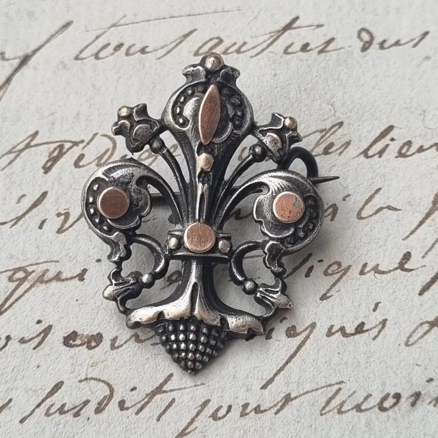 Antique Fleur De Lys C1910 Small Brooch With Hanging Hook