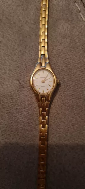 Womens Gold Sekonda Watch 04904