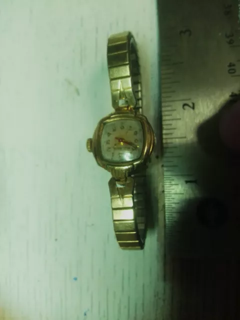 Vintage Women’s Bulova Watch With Red Secondhand RUNS