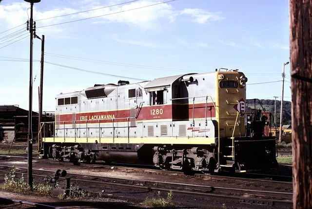 Erie Lackawanna (EL) - GP7 - #1280 - Original 35mm Slide