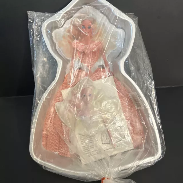 Vtg NOS WILTON Cake Pan BARBIE DOLL 1992 Org Instructions Paperwork 2105-2551