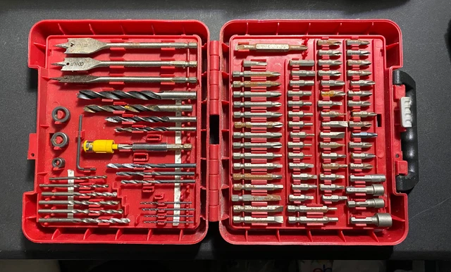Craftsman 100-pc Accessory Set Drill Bit Driver Screw Tools Kit Case 31639 EUC