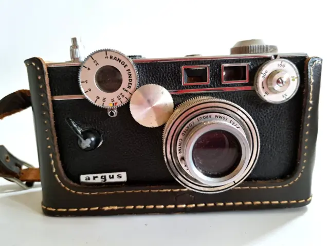 Argus C3 The Brick Rangefinder 35mm Film Camera with Leather Case UNTESTED