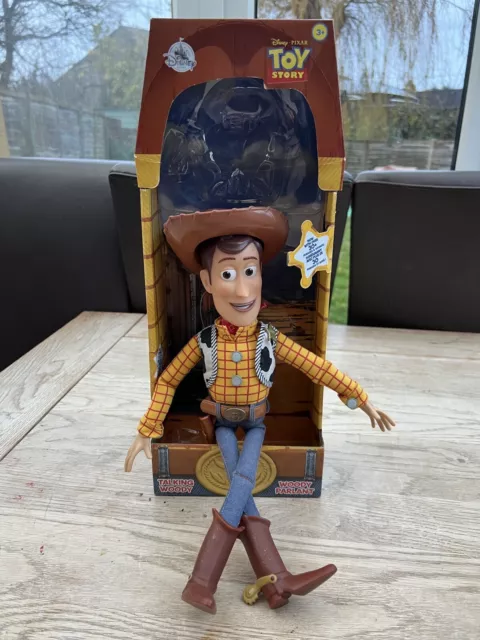 Toy Story Talking Pullstring Woody Parlant Disney Store Exclusive Pixar 3+ Boxed