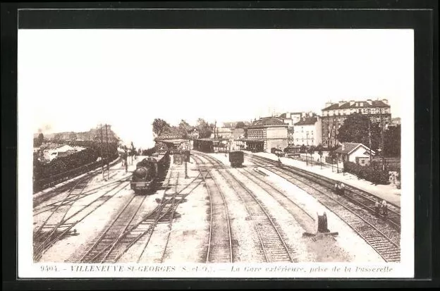 CPA Villeneuve-St-Georges, La Gare extérieure, prise de la Passerelle, La Gare