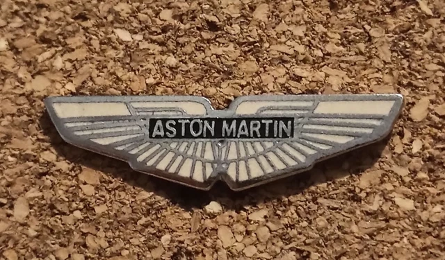 Dos Réplicas de Aston-Martin DB4 GT Zagato para el Centenario