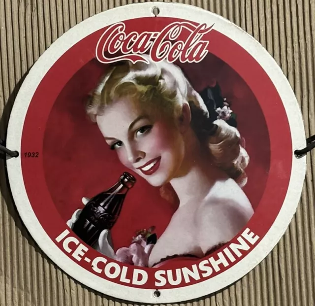 Coca-Cola Garage Soda Bottle 1932 Pinup Girl Tasty Drink Porcelain Enamel Sign.