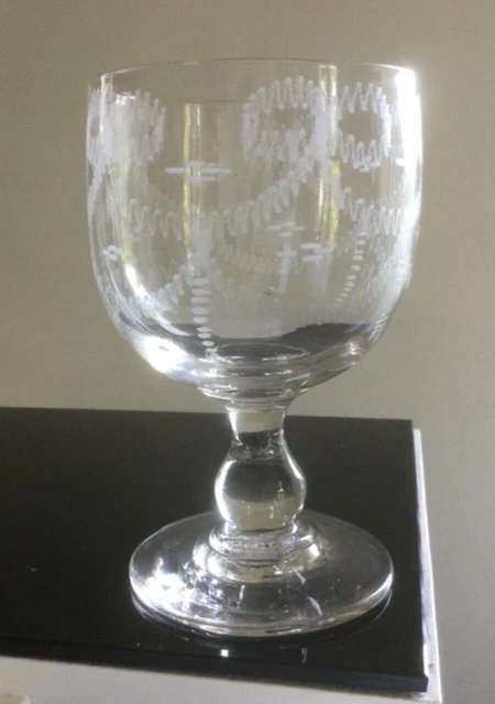 1 ANCIEN GRAND VERRE À PIED VERRE SOUFFLÉ GRAVÉ de NOEUDS / MARIAGE / FÊTE  XIXÈ