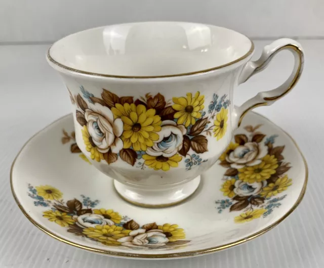Royal Vale Fine China Tea Cup & Saucer England Floral Pattern Vintage