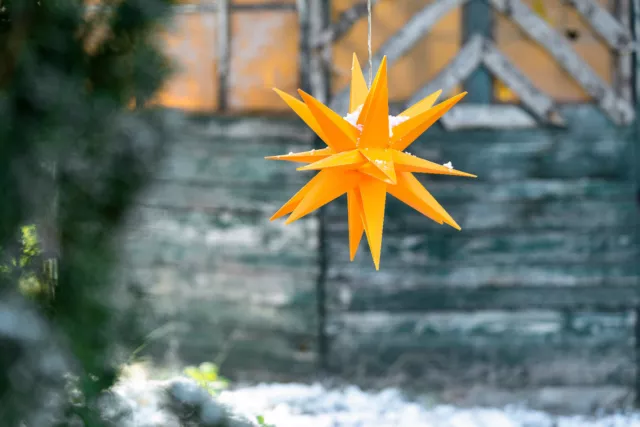 LED Weihnachtsstern gelb 25 cm mit Timer 3D Außenstern Leucht Stern Faltstern