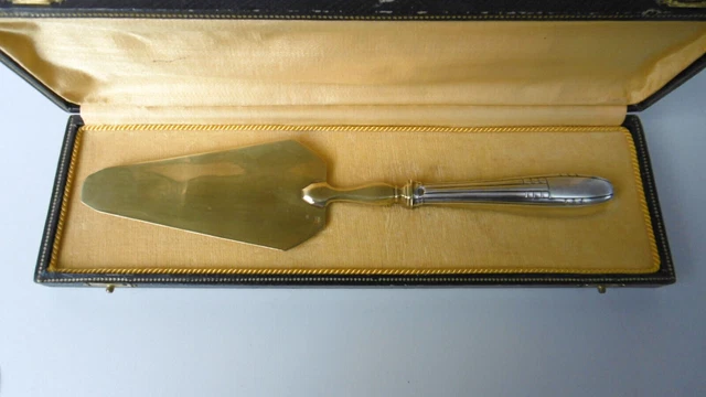 timbale en métal argenté orfèvre Ravinet Denfert poinçon