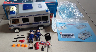 playmobil 4023 police van with police officers