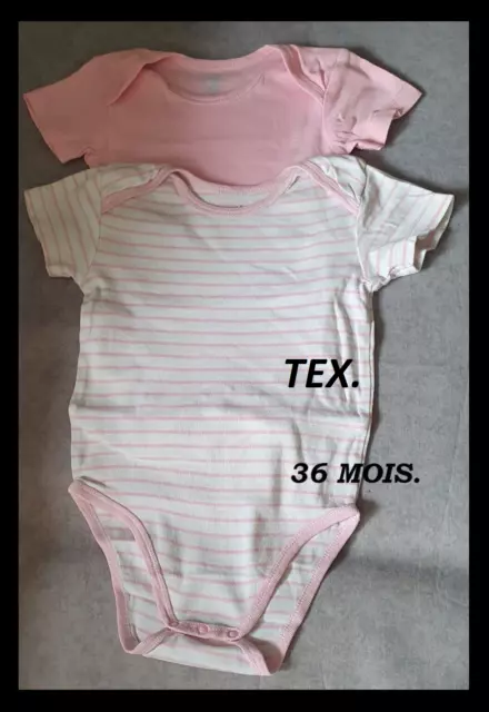 LOT de 2 bodys fille à manches courtes T: 36 mois