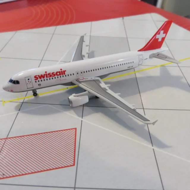 Dragon Wings 1:400 Swissair Airbus A320-214 reg HB-IJE