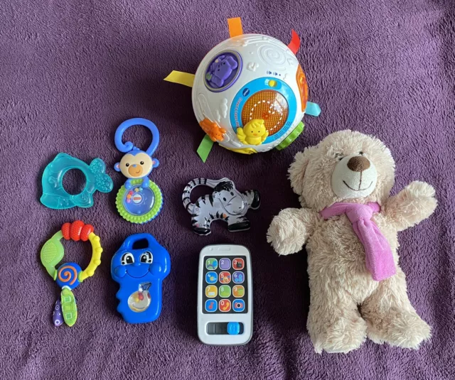 HOTUT Spielzeug Für Autofahrt Baby,Babyautositz Spielzeug mit Spiegel und 3  Hängespielzeuge,Baby Activity Spielzeug für Babys von 0-12 Monaten  -FuchsStil: : Spielzeug